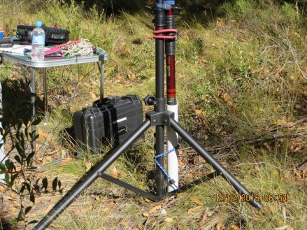 9m squid pole attached to tripod